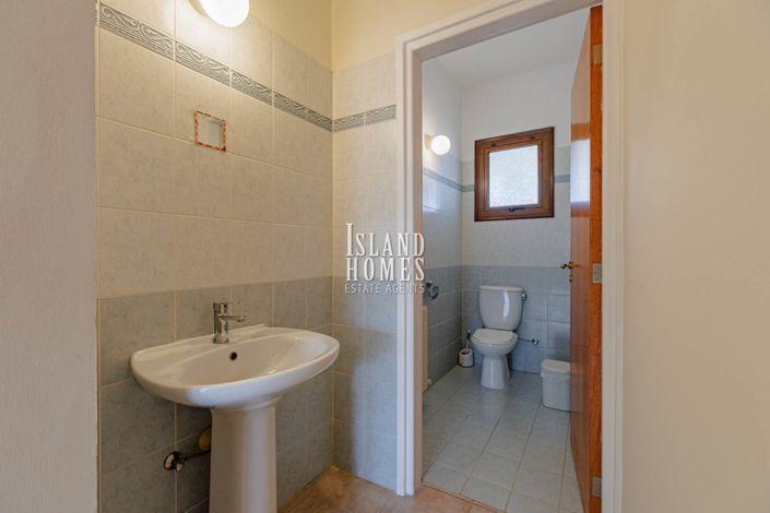 Image No.15-2 Bed Bungalow for sale