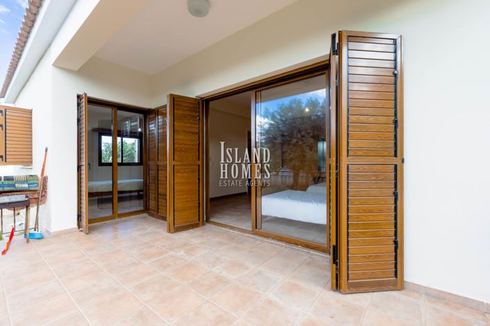 Image No.20-2 Bed Bungalow for sale