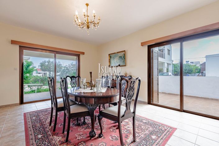 Image No.10-2 Bed Bungalow for sale