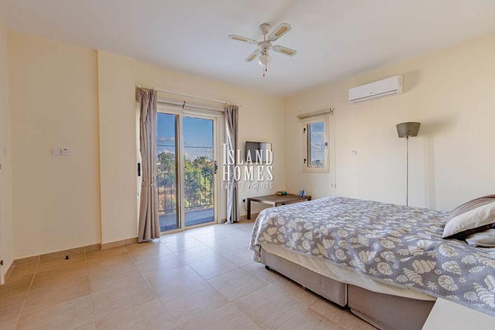 Image No.16-3 Bed Villa / Detached for sale