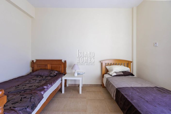 Image No.24-3 Bed Villa / Detached for sale