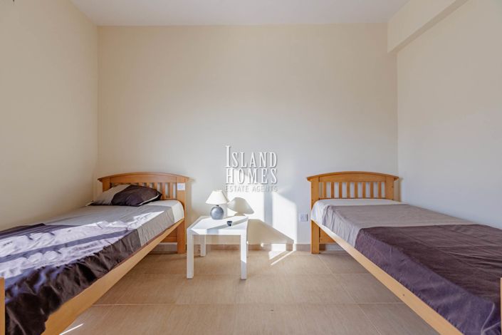 Image No.27-3 Bed Villa / Detached for sale