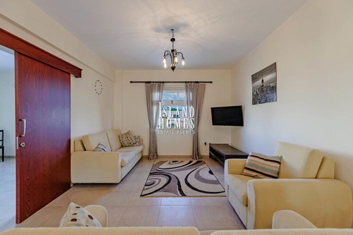 Image No.8-3 Bed Villa / Detached for sale