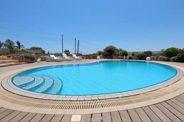 Image No.15-4 Bed Villa / Detached for sale