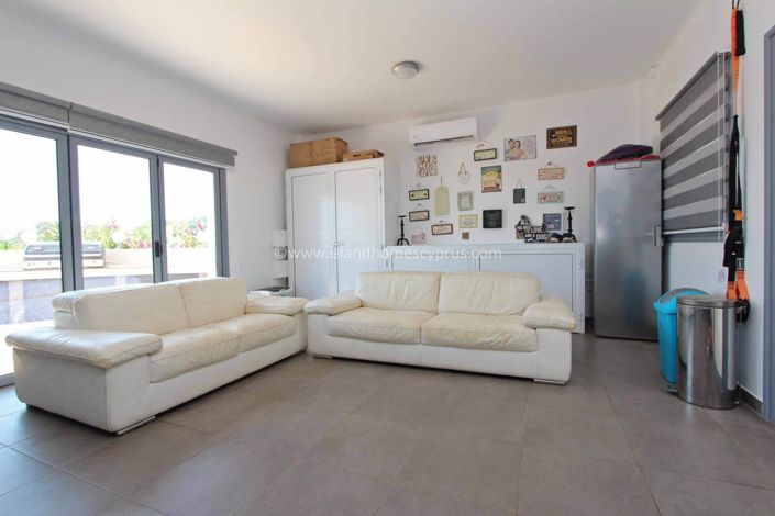 Image No.17-4 Bed Villa / Detached for sale