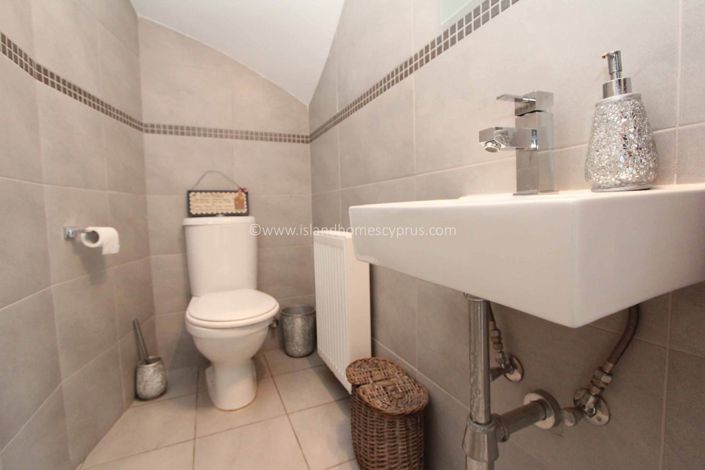 Image No.18-4 Bed Villa / Detached for sale