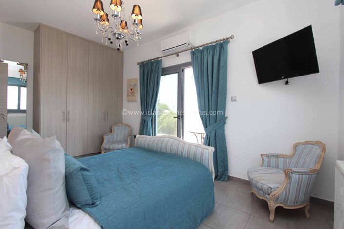 Image No.27-4 Bed Villa / Detached for sale