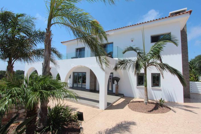 Image No.34-4 Bed Villa / Detached for sale