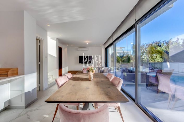 Image No.13-3 Bed Villa / Detached for sale