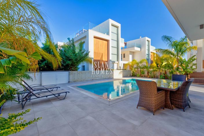 Image No.25-3 Bed Villa / Detached for sale