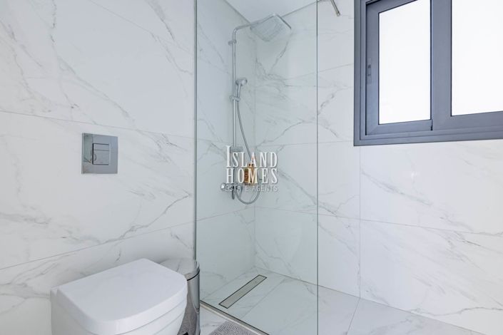 Image No.29-3 Bed Villa / Detached for sale