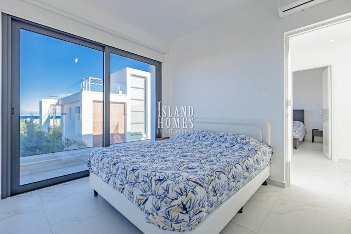 Image No.30-3 Bed Villa / Detached for sale