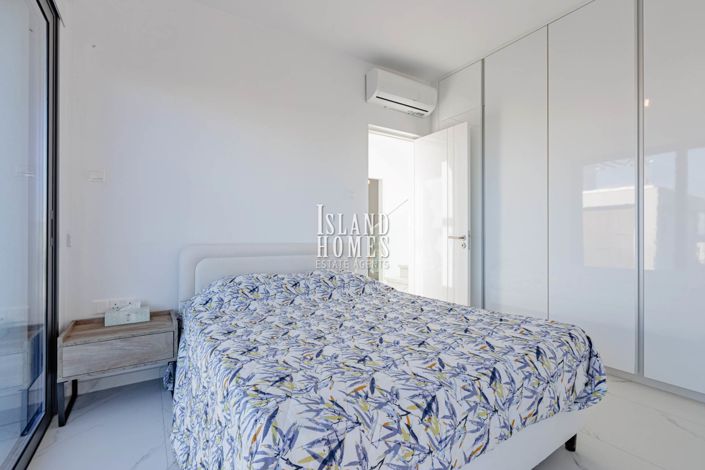 Image No.32-3 Bed Villa / Detached for sale