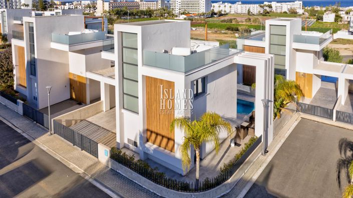 Image No.39-3 Bed Villa / Detached for sale