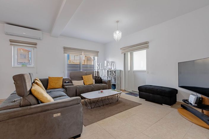 Image No.3-3 Bed Villa for sale