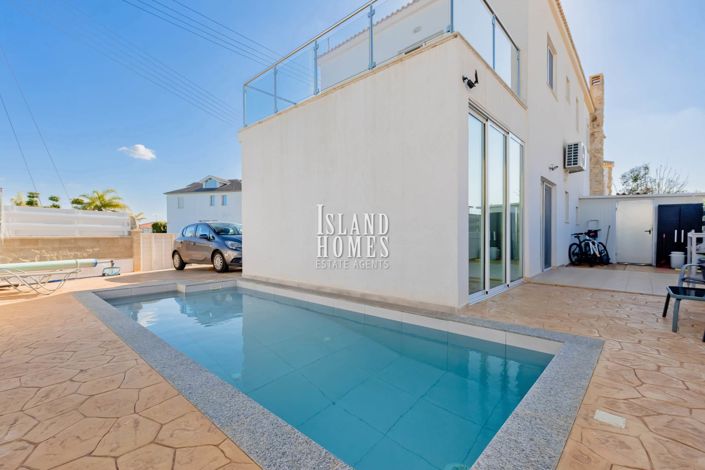 Image No.6-3 Bed Villa for sale