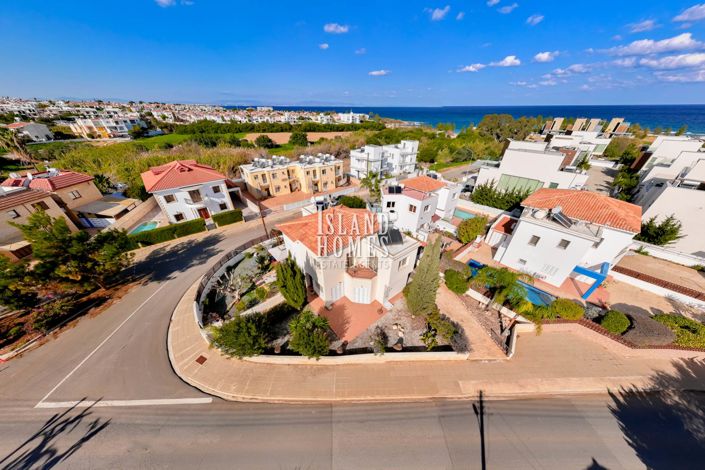 Image No.26-2 Bed Villa for sale