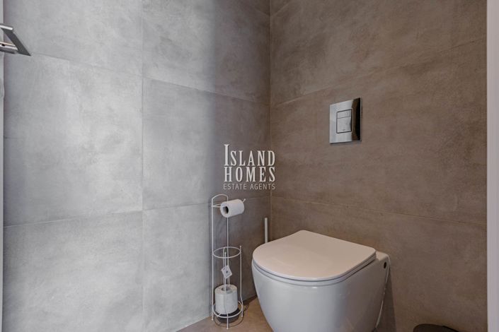 Image No.20-2 Bed Apartment for sale