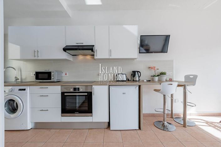 Image No.5-Studio for sale