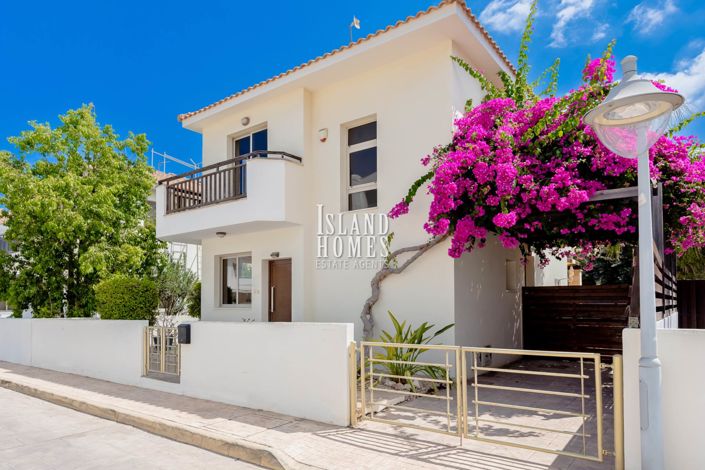 Image No.3-3 Bed Villa for sale