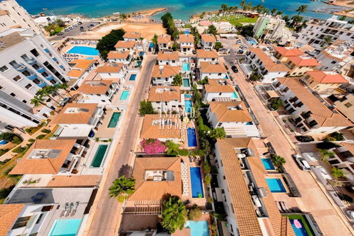 Image No.7-3 Bed Villa for sale