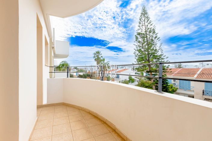 Image No.20-2 Bed Apartment for sale