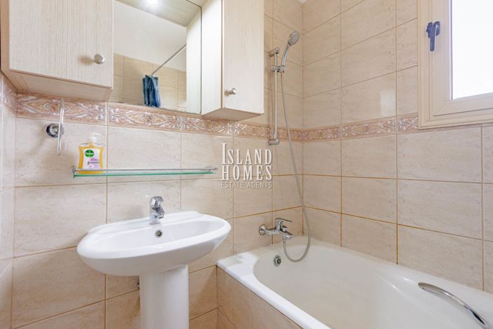 Image No.24-2 Bed Apartment for sale