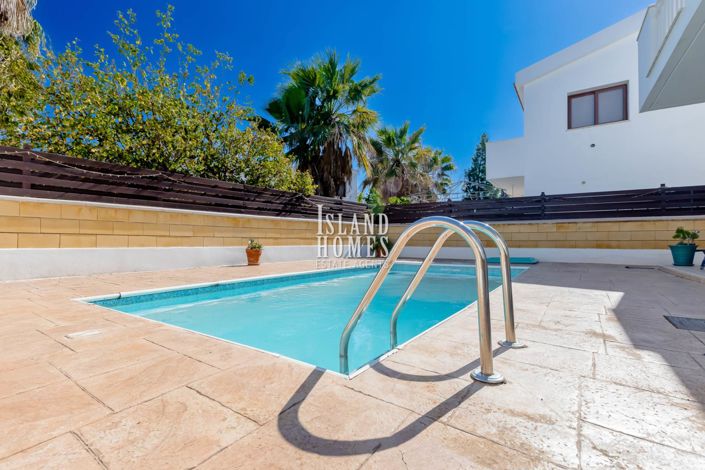 Image No.24-3 Bed Villa for sale