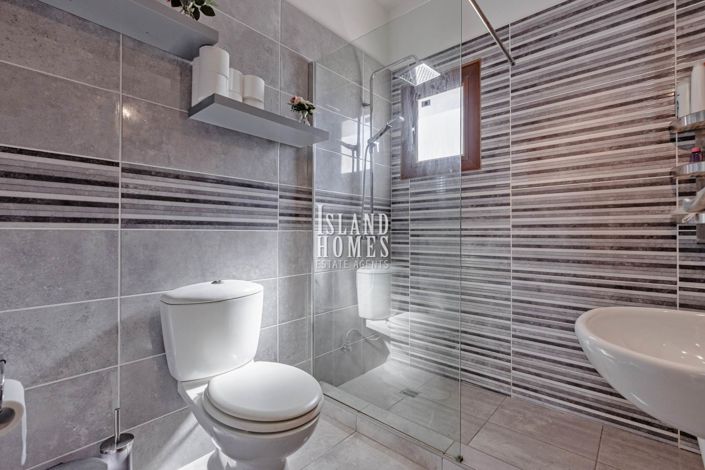 Image No.25-3 Bed Villa for sale