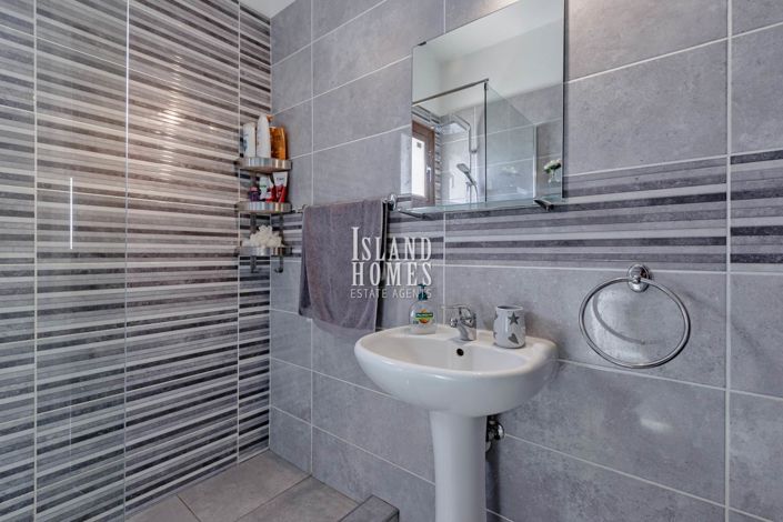 Image No.26-3 Bed Villa for sale