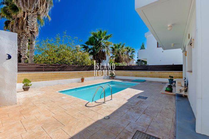 Image No.41-3 Bed Villa for sale