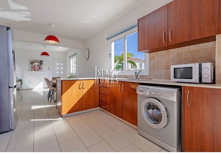 Image No.11-3 Bed Villa / Detached for sale