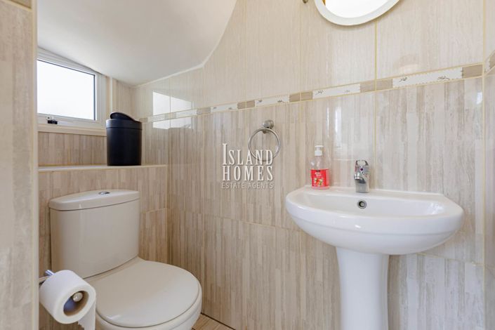 Image No.15-3 Bed Villa / Detached for sale