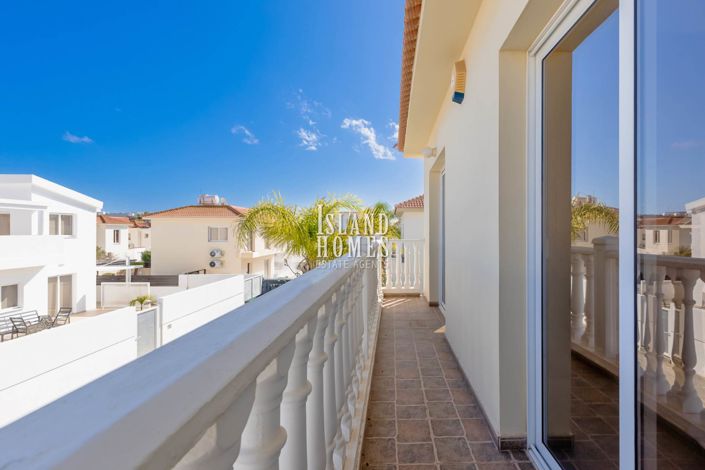 Image No.19-3 Bed Villa / Detached for sale