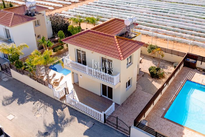 Image No.37-3 Bed Villa / Detached for sale