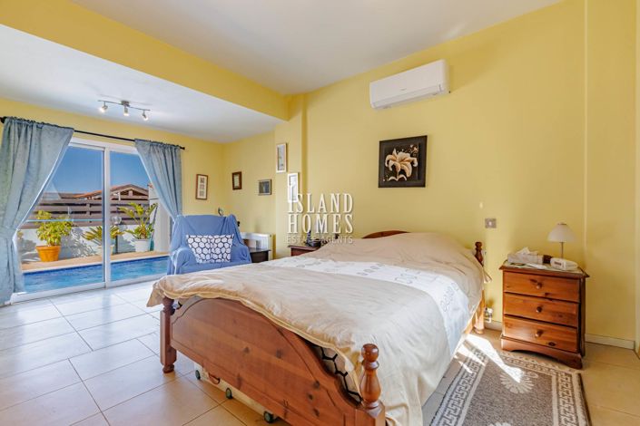 Image No.16-2 Bed Bungalow for sale