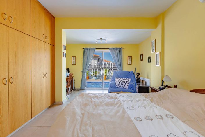 Image No.18-2 Bed Bungalow for sale