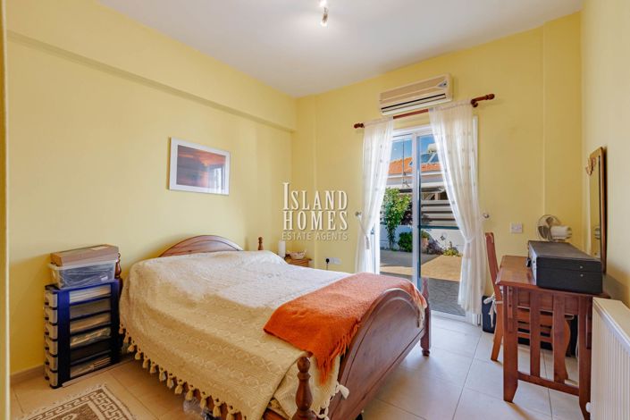 Image No.24-2 Bed Bungalow for sale