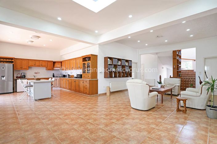 Image No.10-3 Bed Villa / Detached for sale