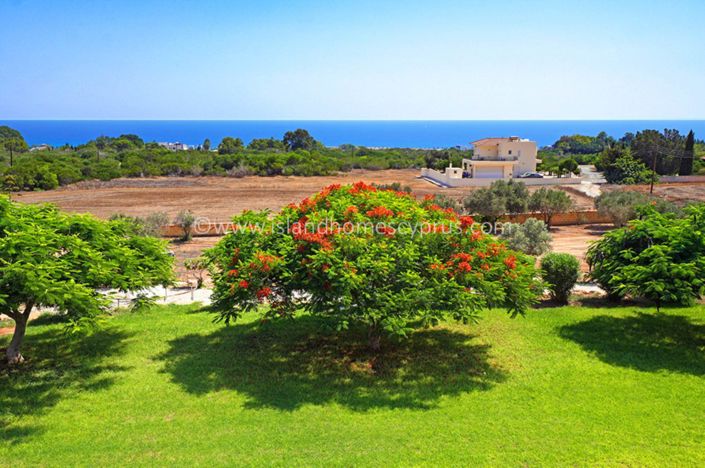 Image No.2-3 Bed Villa / Detached for sale