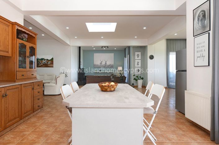 Image No.9-3 Bed Villa / Detached for sale