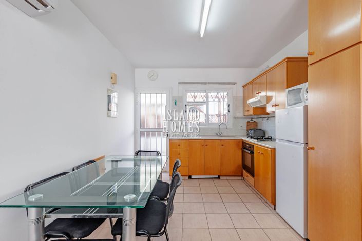 Image No.11-2 Bed Townhouse for sale