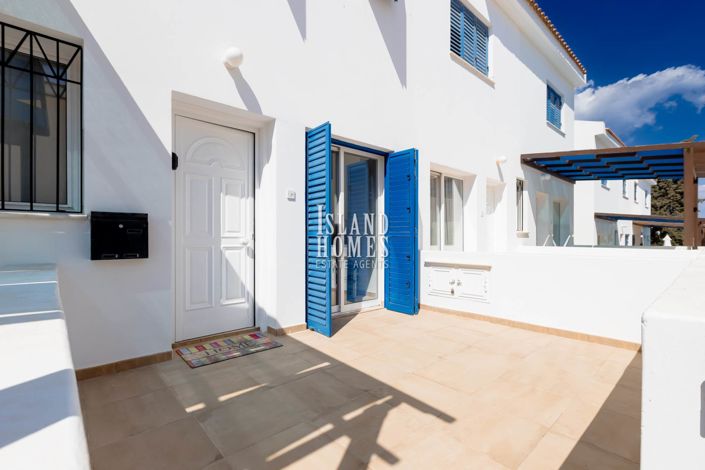 Image No.15-2 Bed Townhouse for sale