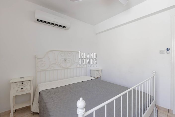 Image No.19-2 Bed Townhouse for sale