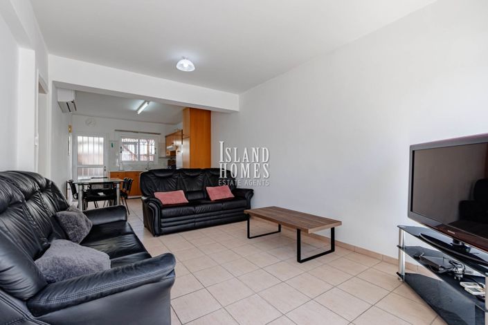 Image No.6-2 Bed Townhouse for sale