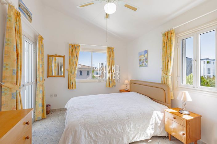 Image No.14-3 Bed Villa / Detached for sale