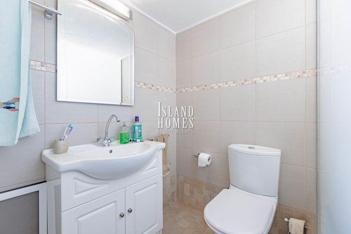 Image No.21-3 Bed Villa / Detached for sale