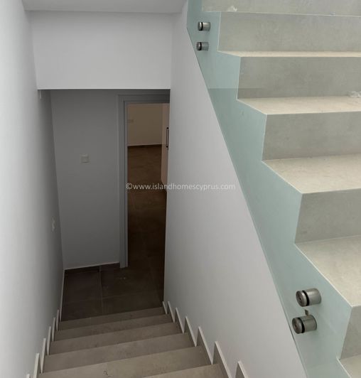 Image No.10-5 Bed Villa / Detached for sale