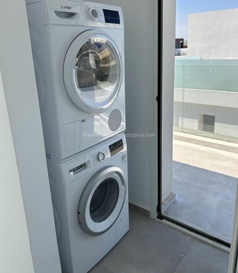 Image No.20-6 Bed Villa / Detached for sale