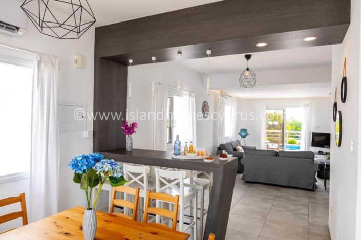 Image No.13-3 Bed Villa for sale